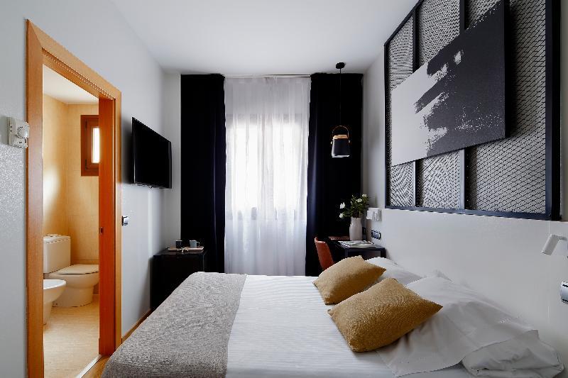 Hotel Marqués, Blue